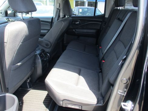 Certified 2023 Honda Ridgeline Sport image 12
