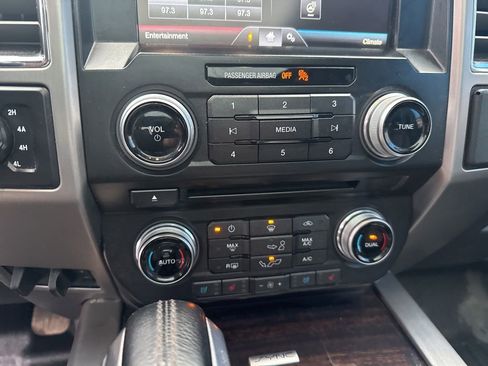 Used 2015 Ford F150 Platinum w/ Max Trailer Tow Package AWD/4WD image 19