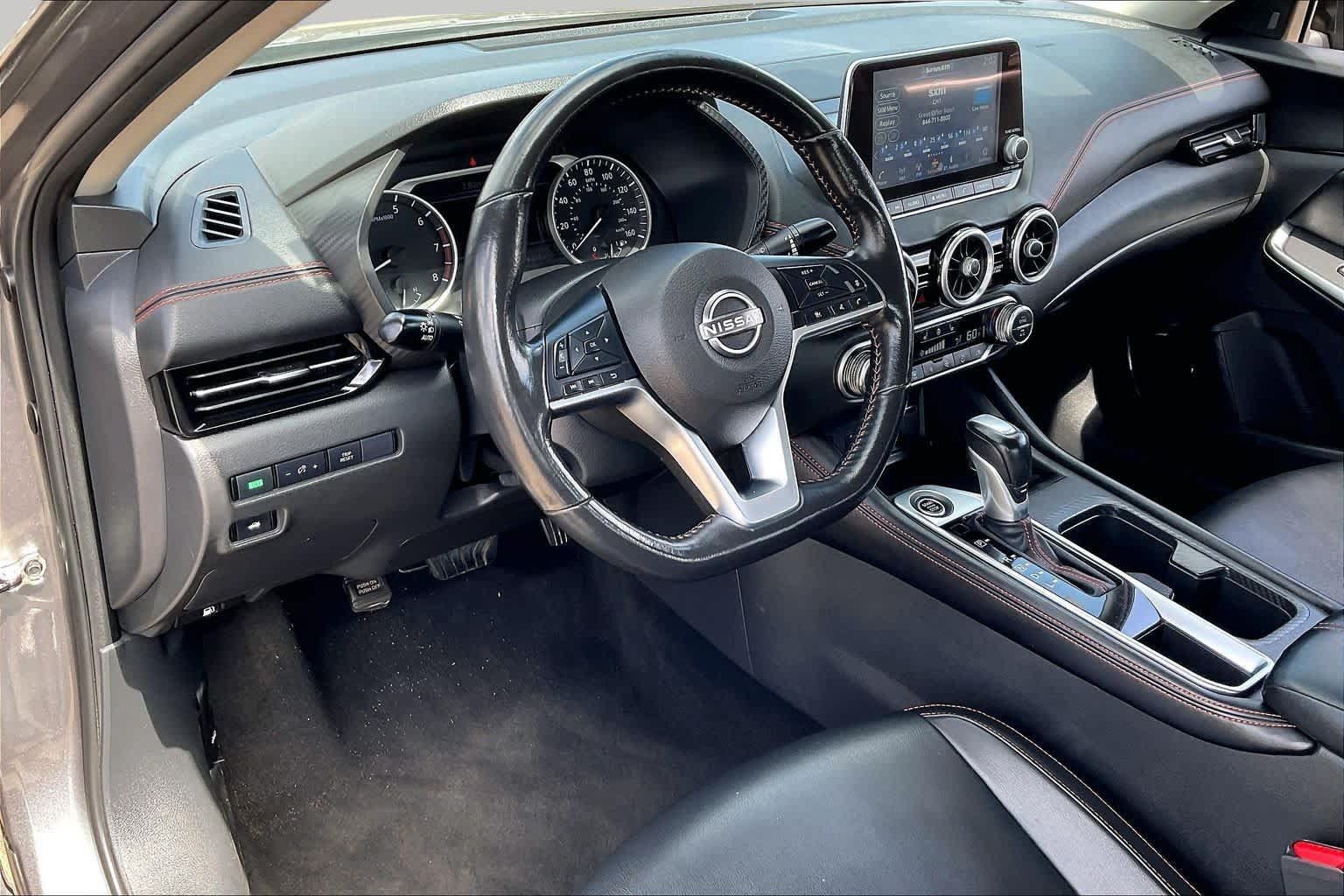 Used 2025 Nissan Sentra SR w/ SR Premium Package FWD image 17