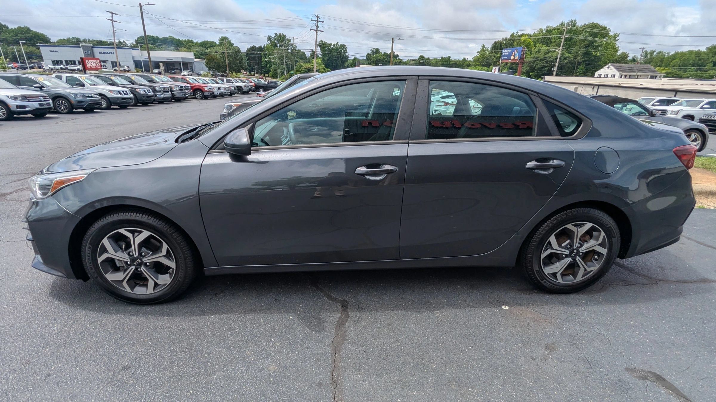 Used 2019 Kia Forte LXS FWD image 4