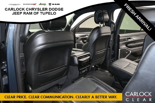 Used 2023 Jeep Wagoneer Series II AWD/4WD image 25