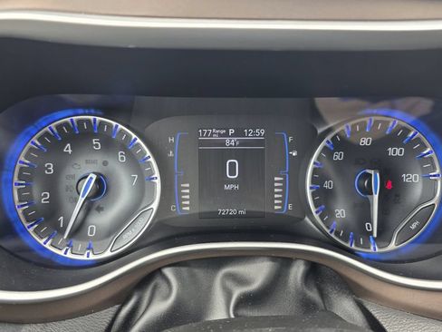 Used 2022 Chrysler Voyager LX FWD image 19