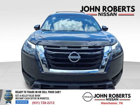 Certified 2025 Nissan Pathfinder Platinum w/ Cargo Package FWD image 14