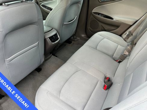 Used 2022 Chevrolet Malibu LT image 13