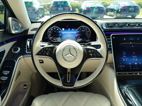 Certified 2024 Mercedes-Benz Maybach S 580 4MATIC image 15