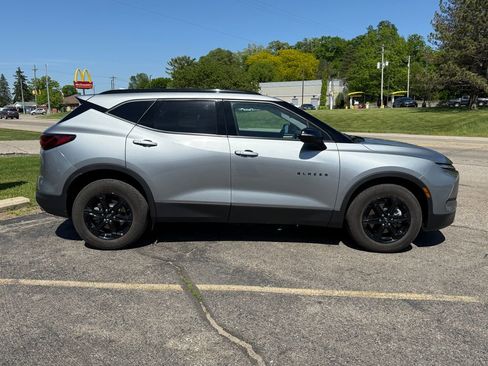 Certified 2023 Chevrolet Blazer LT w/ Midnight/Sport Edition AWD/4WD image 7