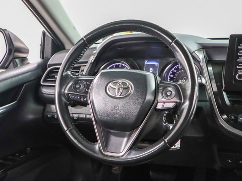 Used 2023 Toyota Camry SE image 12