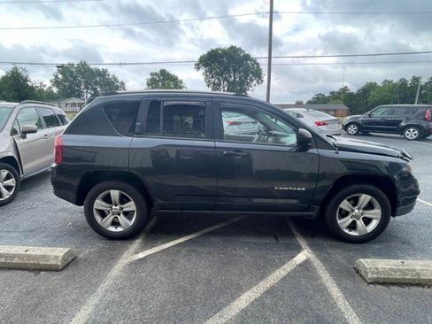 Used 2014 Jeep Compass Latitude AWD/4WD image 5