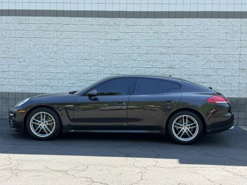 Used 2016 Porsche Panamera 4 AWD/4WD image 12