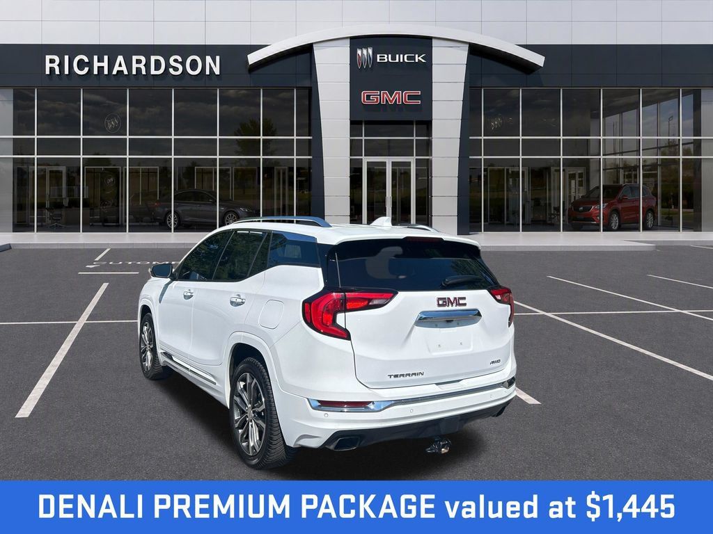 Used 2020 GMC Terrain Denali w/ Denali Premium Package AWD/4WD image 3