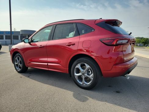 Used 2023 Ford Escape ST-Line AWD/4WD image 3