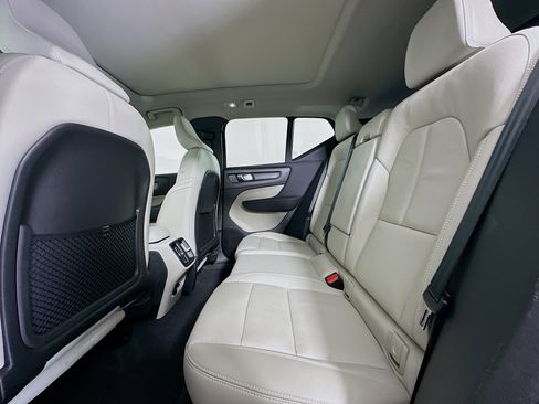 Used 2023 Volvo XC40 B5 Plus w/ Protection Package Premier image 29