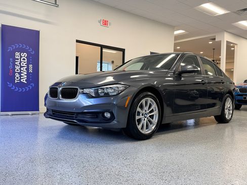 Used 2016 BMW 320i Sedan image 14