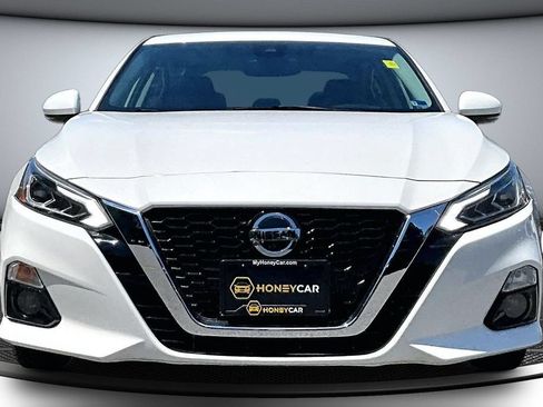Used 2020 Nissan Altima 2.5 SL FWD image 2