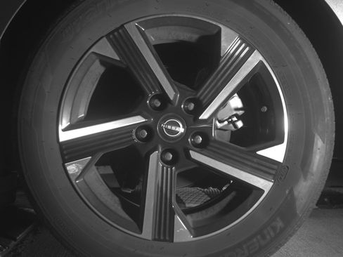 Used 2025 Nissan Sentra SV image 14