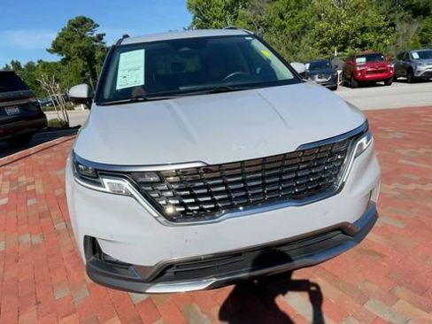 Used 2024 Kia Carnival SX FWD image 4