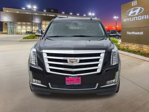 Used 2019 Cadillac Escalade 2WD image 5