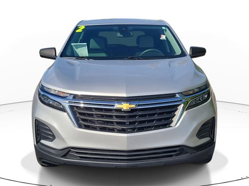 Used 2022 Chevrolet Equinox LS FWD image 2