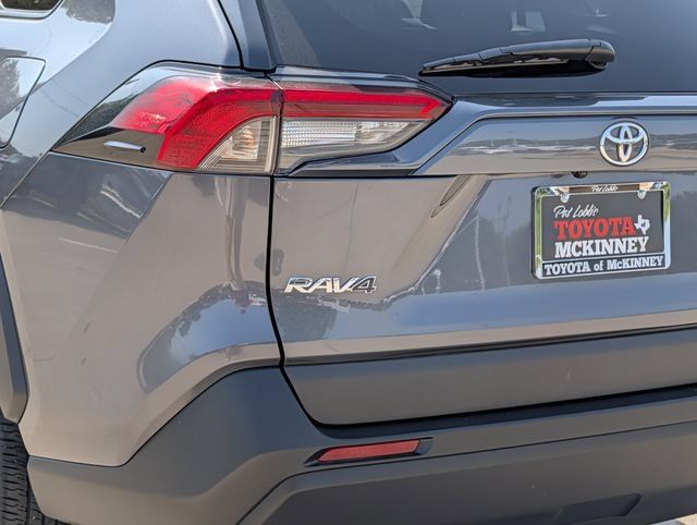 Used 2025 Toyota RAV4 XLE FWD image 7