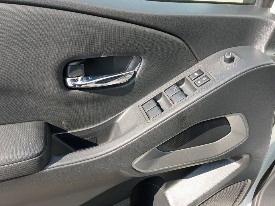 Used 2022 Nissan Frontier SV RWD image 32