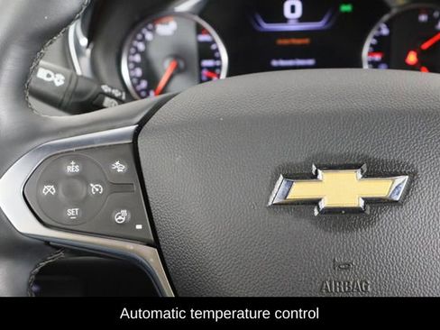 Used 2023 Chevrolet Traverse High Country image 8