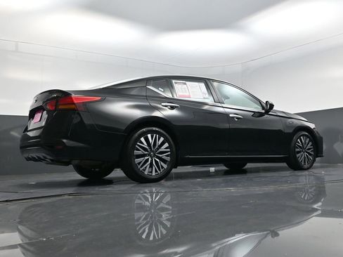 Used 2024 Nissan Altima 2.5 SV image 20