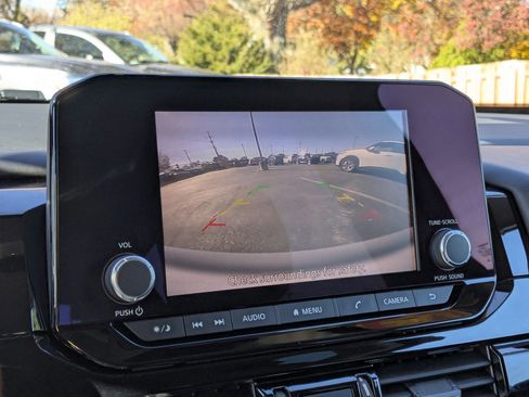 Certified 2022 Nissan Pathfinder SV w/ SV Black Package image 14