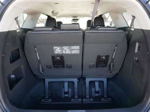 Certified 2025 Kia Carnival LXS image 18