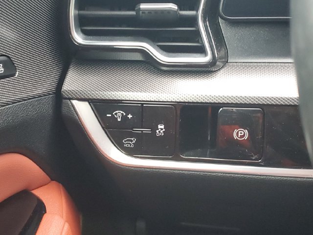 Certified 2024 Kia Sportage SX AWD/4WD image 19