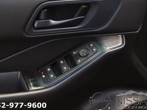 Certified 2024 Nissan Rogue S FWD image 10