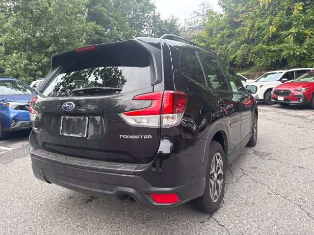 Used 2019 Subaru Forester Premium w/ All-Weather Package AWD/4WD image 2
