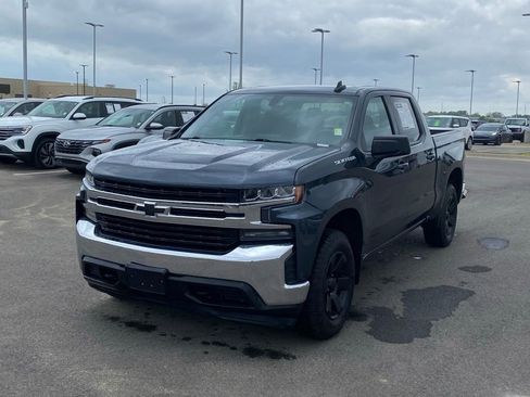Used 2020 Chevrolet Silverado 1500 LT w/ Fleet Comfort Package AWD/4WD image 3