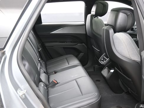 Used 2024 Cadillac Lyriq Tech RWD image 36