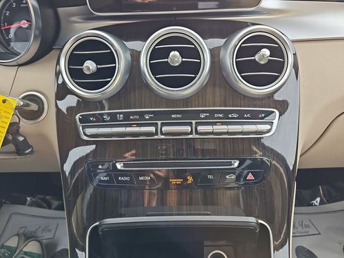Used 2018 Mercedes-Benz GLC 300 GLC 300 image 27