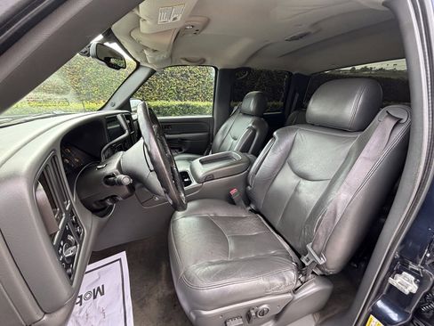 Used 2007 Chevrolet Silverado 1500 LT w/ Onstar Plus Package image 10