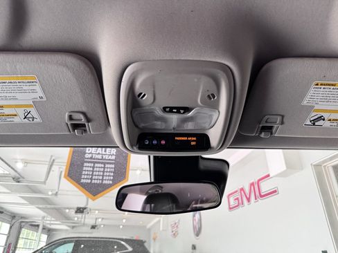 Used 2020 Buick Encore GX Select w/ Sport Touring Package AWD/4WD image 26