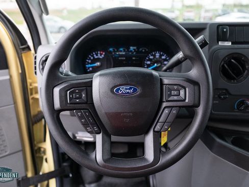 Used 2022 Ford E-450 and Econoline 450 Super Duty image 23