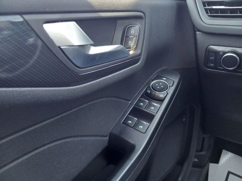 Used 2024 Ford Escape ST-Line w/ Cold Weather Package image 27