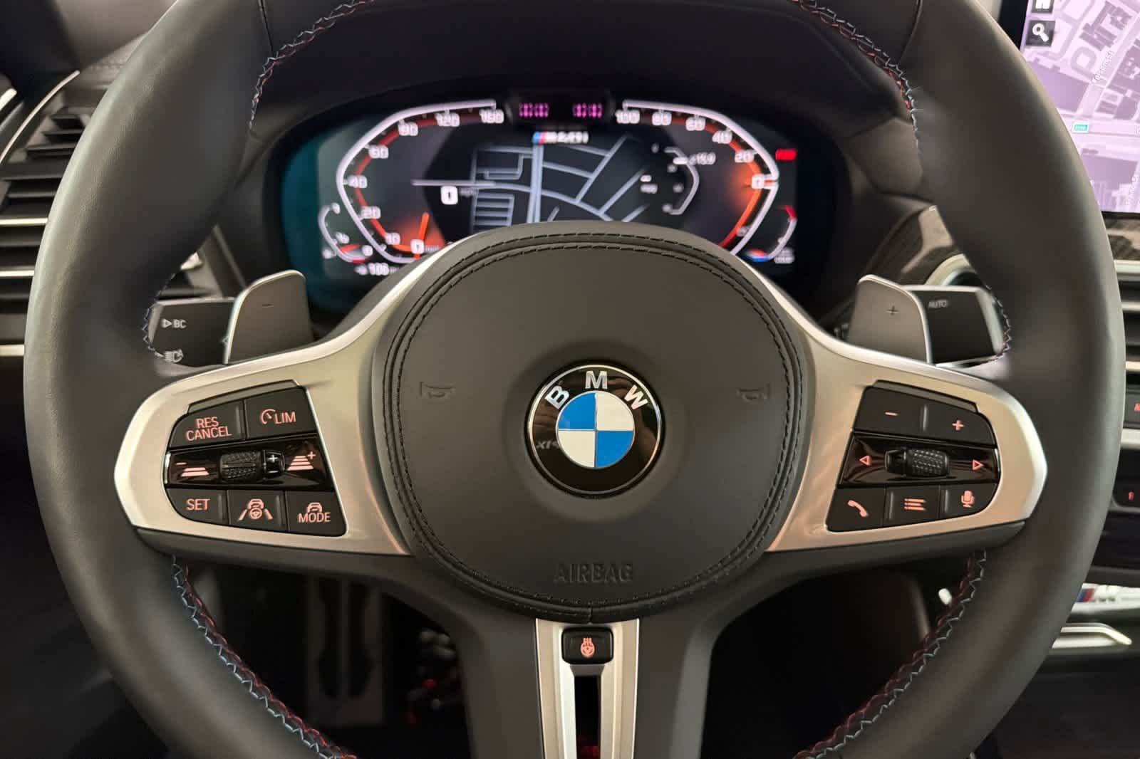 Used 2025 BMW X4 M40i AWD/4WD image 24