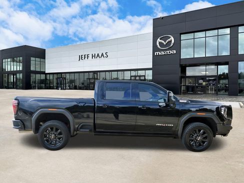 Used 2024 GMC Sierra 2500 AT4 w/ AT4 Premium Plus Package AWD/4WD image 5