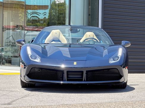 Used 2018 Ferrari 488 Spider RWD image 11