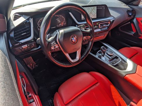 Used 2020 BMW Z4 sDrive30i w/ Convenience Package image 13