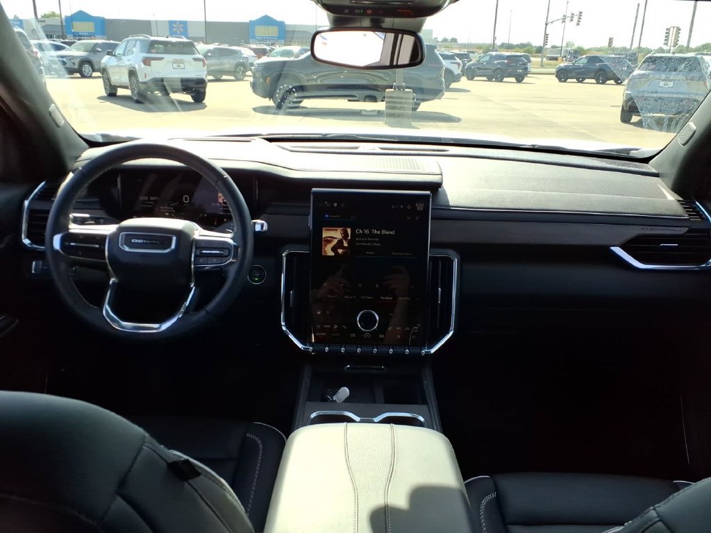 Used 2024 GMC Acadia Denali FWD image 7