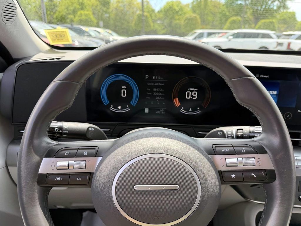 Used 2024 Hyundai Kona SEL AWD/4WD image 31