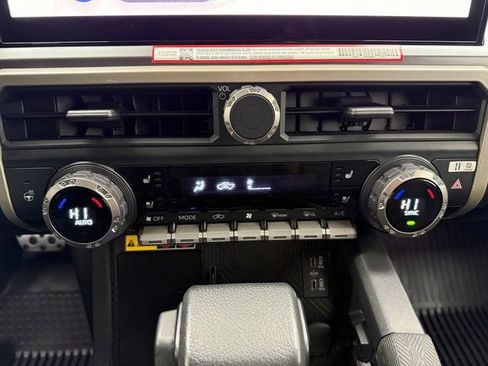 Used 2025 Toyota Tacoma TRD Sport w/ TRD Sport Premium Package image 15