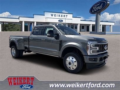 New 2025 Ford F450 Platinum w/ FX4 Off-Road Package
