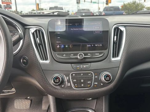 Used 2020 Chevrolet Malibu LT FWD image 59