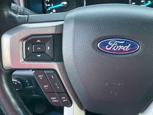 Used 2022 Ford F350 Platinum image 31