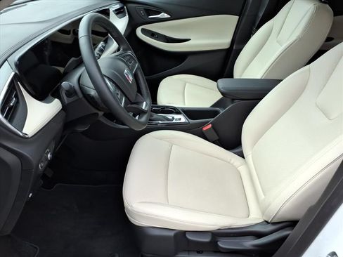 Used 2025 Buick Encore GX Sport Touring w/ Advanced Technology Package AWD/4WD image 12