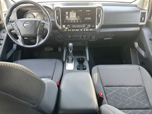 New 2025 Nissan Frontier SV image 8